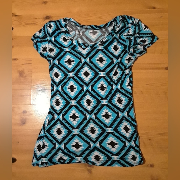 Teal tribal tee - Picture 3 of 5